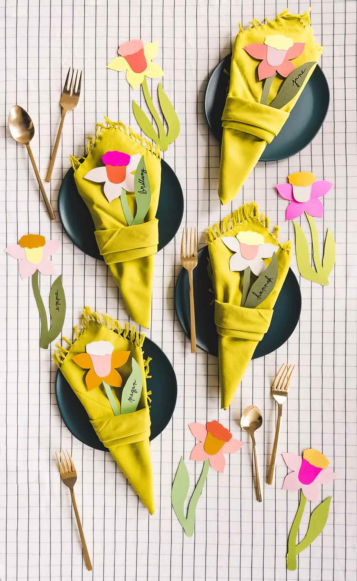 Daffodil Yellow Napkin Bouquet