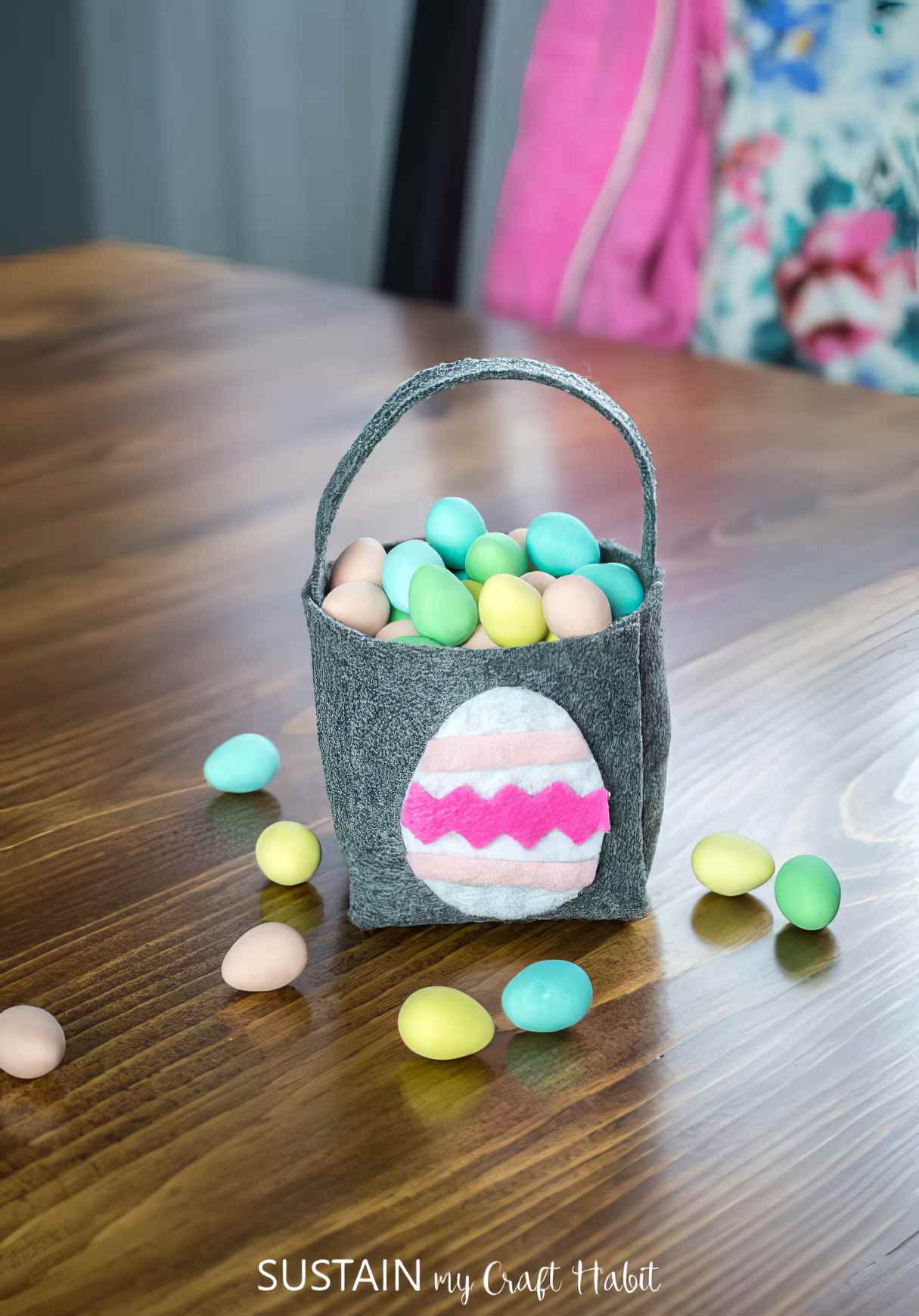 A Lil’ DIY Easter Basket with Felt
