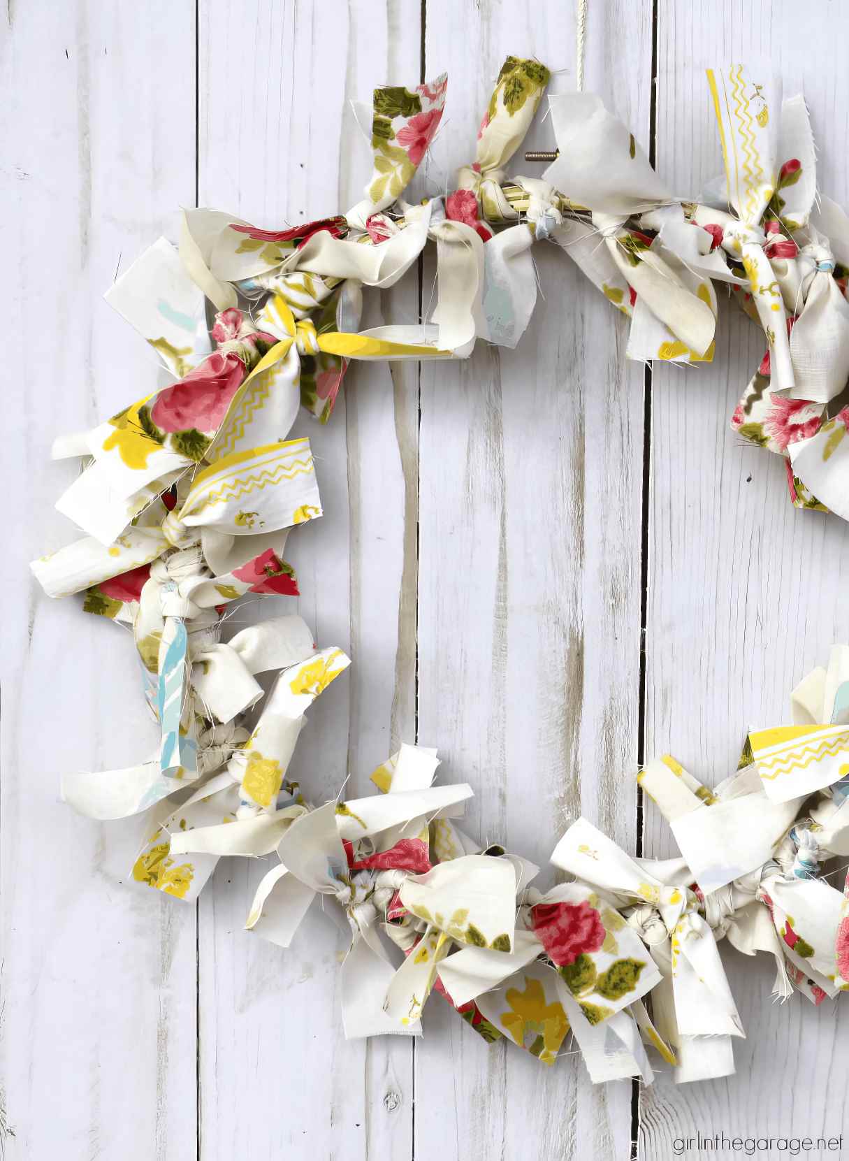 Easy DIY Rag Wreath from Vintage Bed Linens
