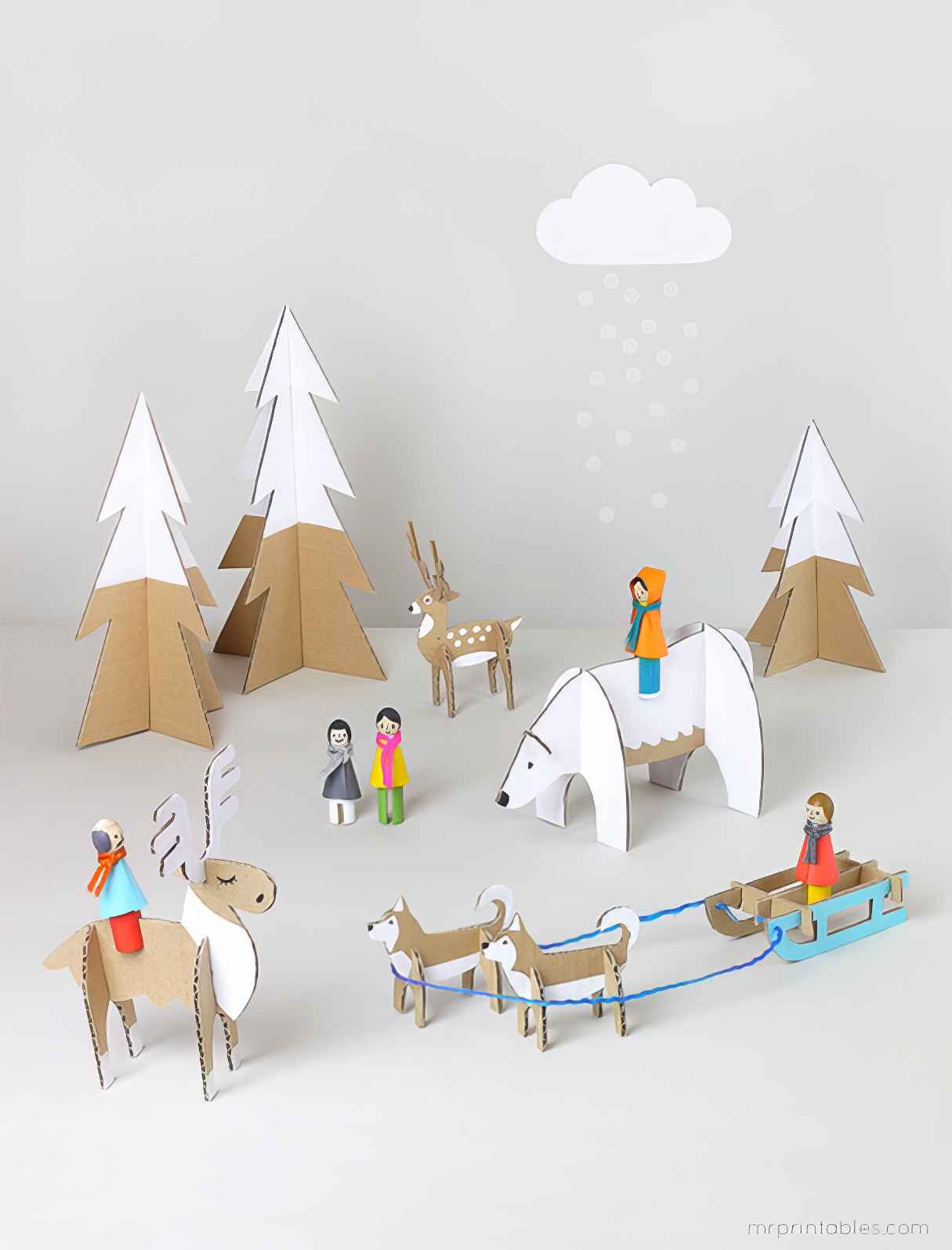 Peg Dolls Winter Wonderland - Reindeer and Polar Bear Craft