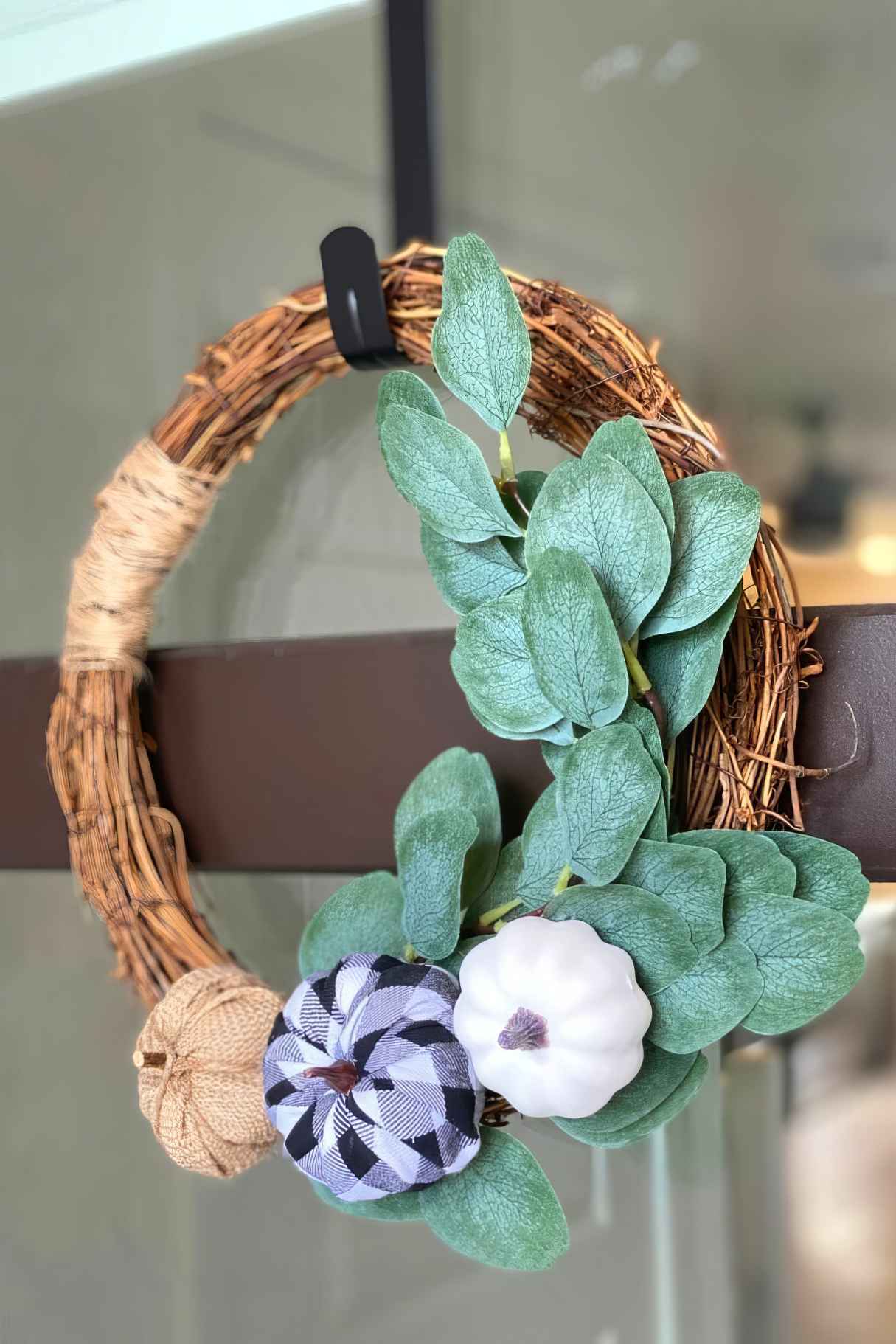 DIY Fall Farmhouse Pumpkin Wreath