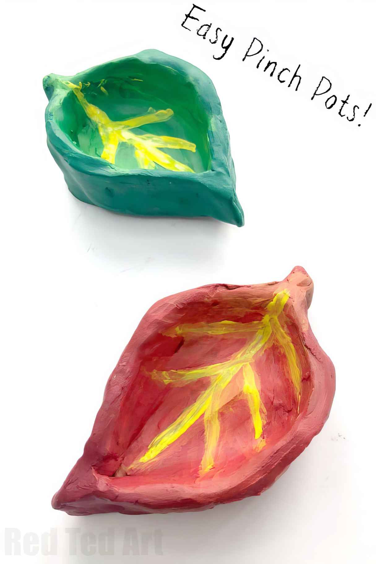Easy Leaf Pinch Pots – Fall Craft for Preschool