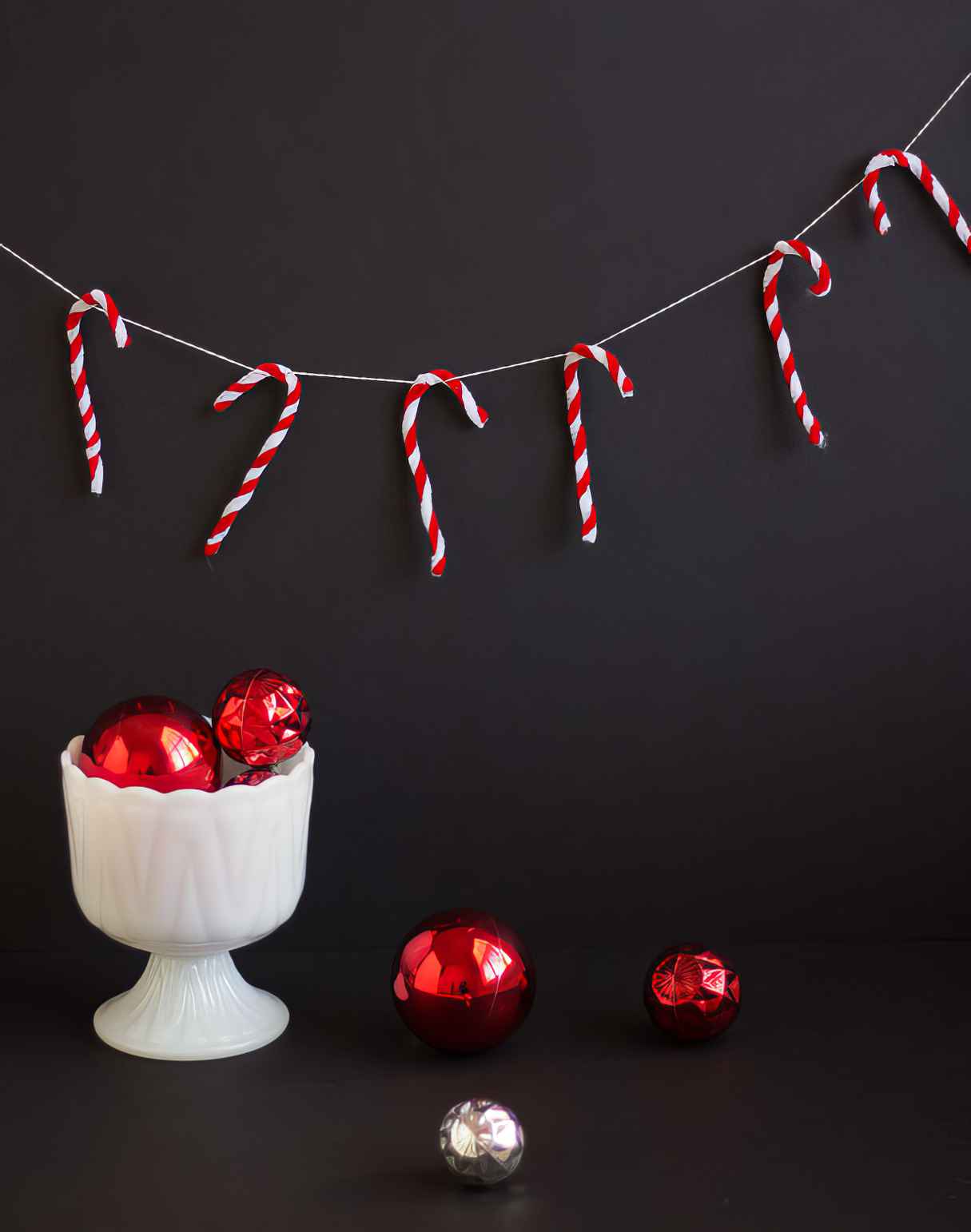 Make Fun Candy Cane Garland