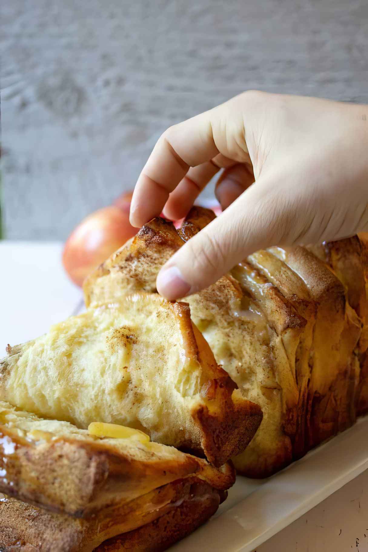 Apple Cinnamon Pull Apart Bread