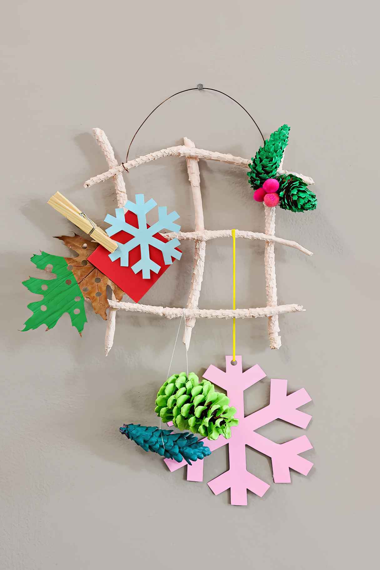 A Pinecone and Twig Holiday Card Display