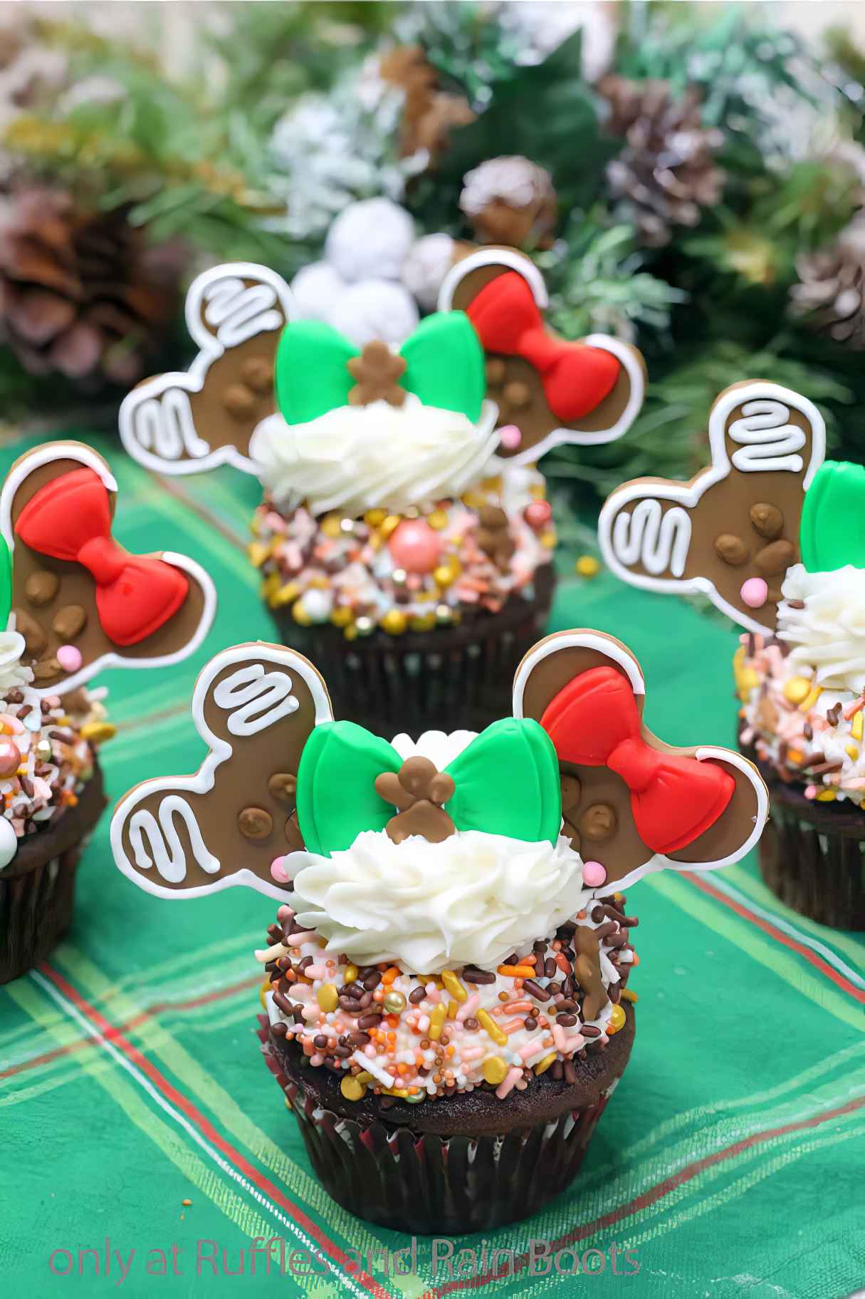 Gingerbread Minnie and Mickey Cupcakes for Christmas