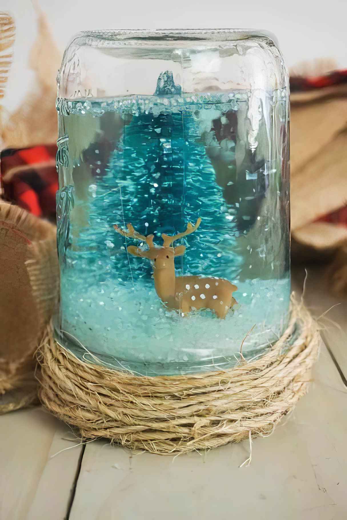 How to Make a Snow Globe in a Mason Jar