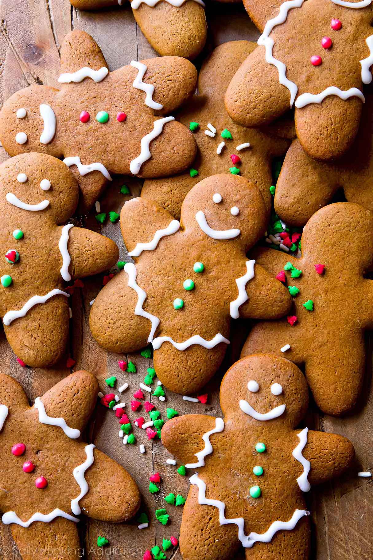 Make Gingerbread Cookies - My Favorite Christmas Gingerbread Recipe!
