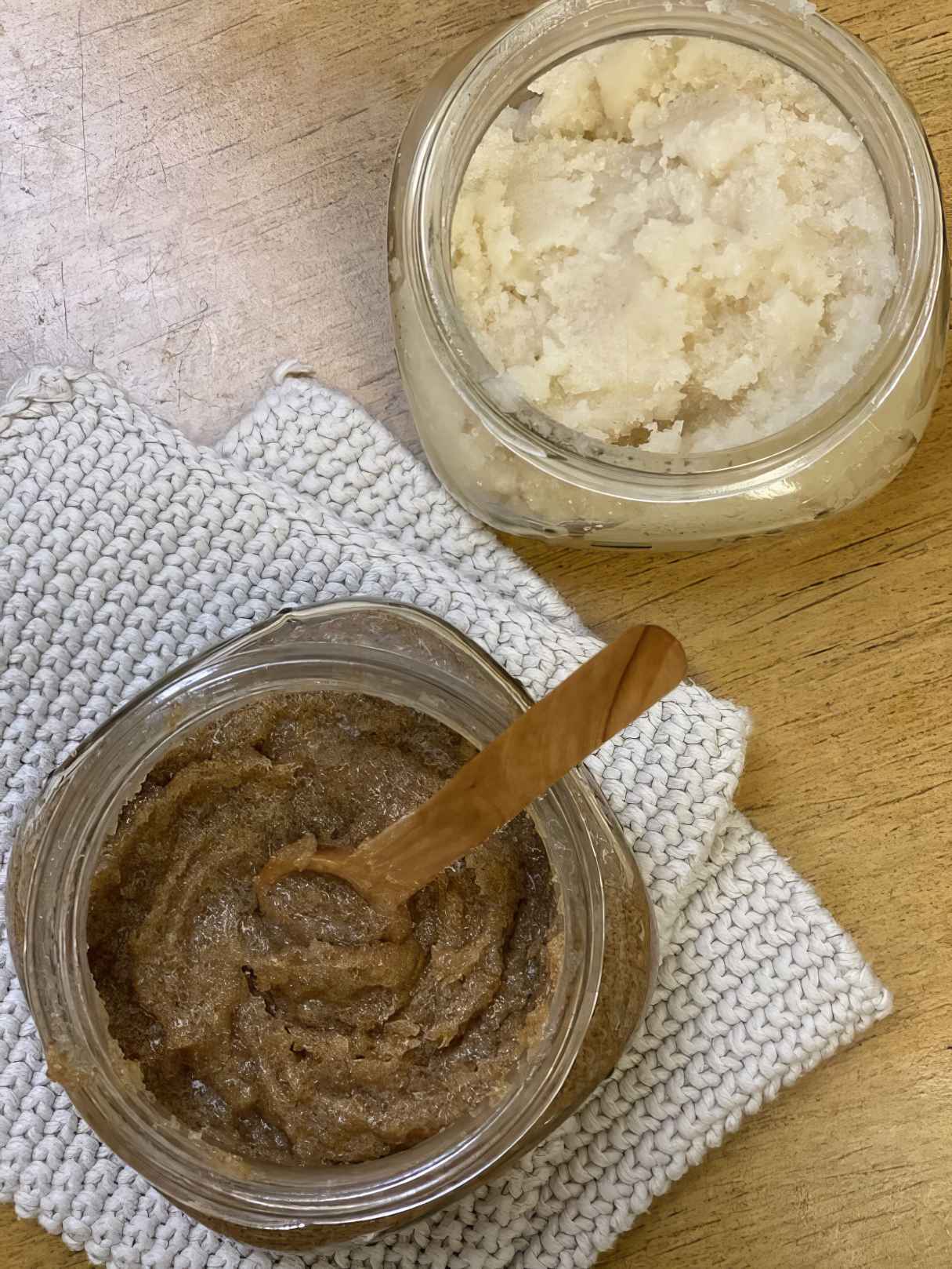 How to Make and Use Sugar Scrub (Just 2 Ingredients!)