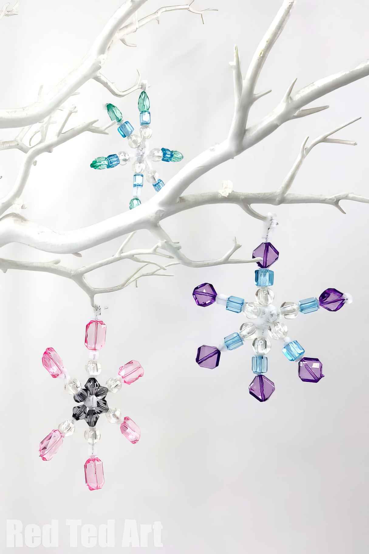 Pipe Cleaner Beaded Snowflakes - Easy Snowflake Crafts for Kids!