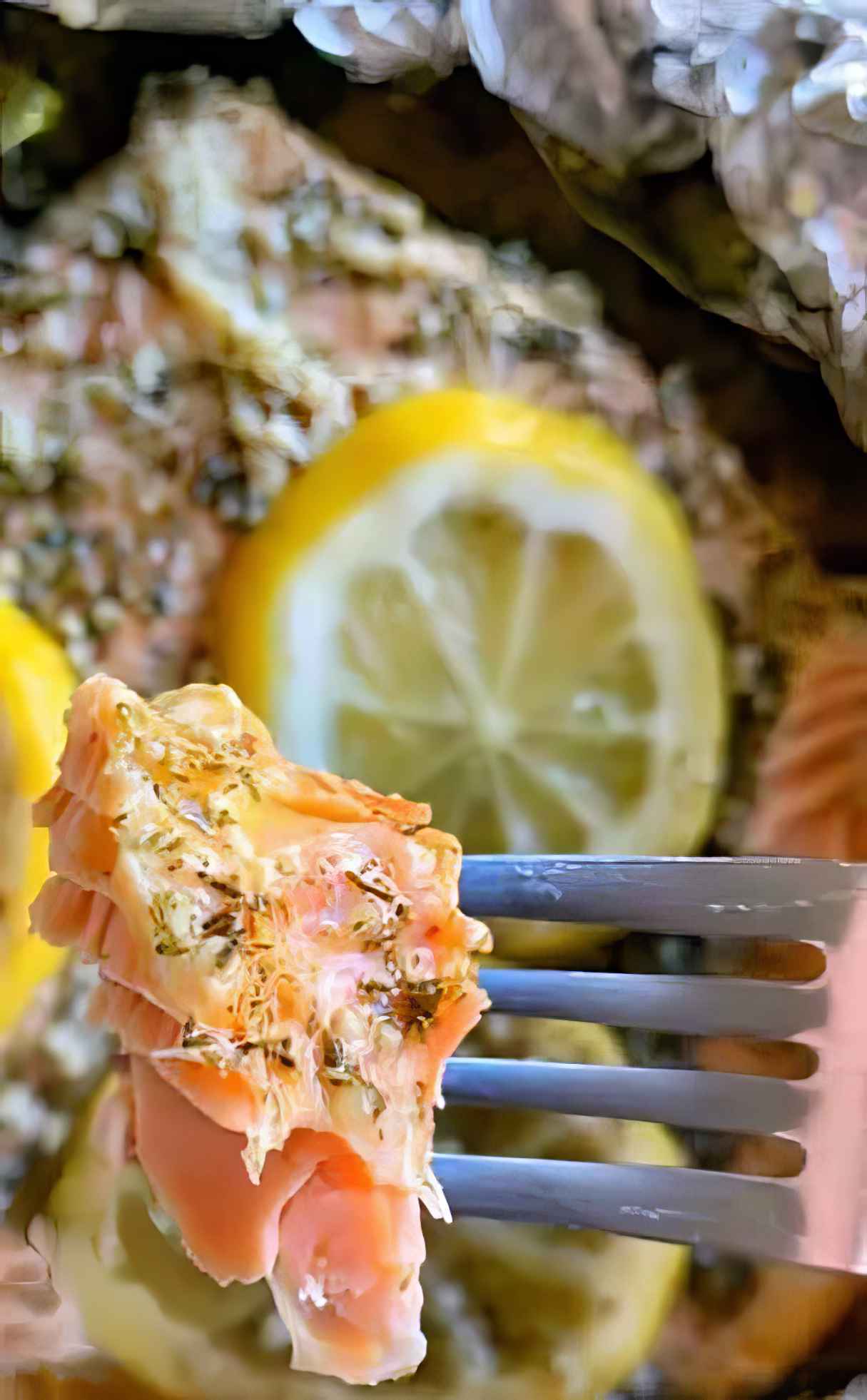 Foil Baked Salmon with Garlic and Dill