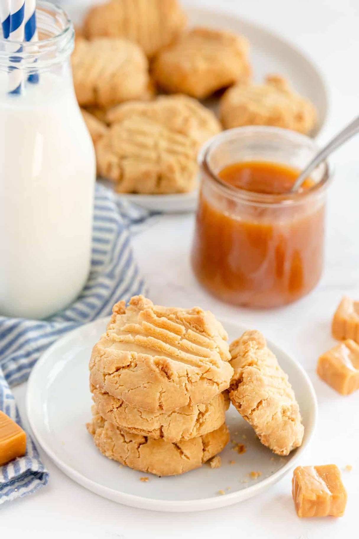 Simple Vanilla Caramel Cookies