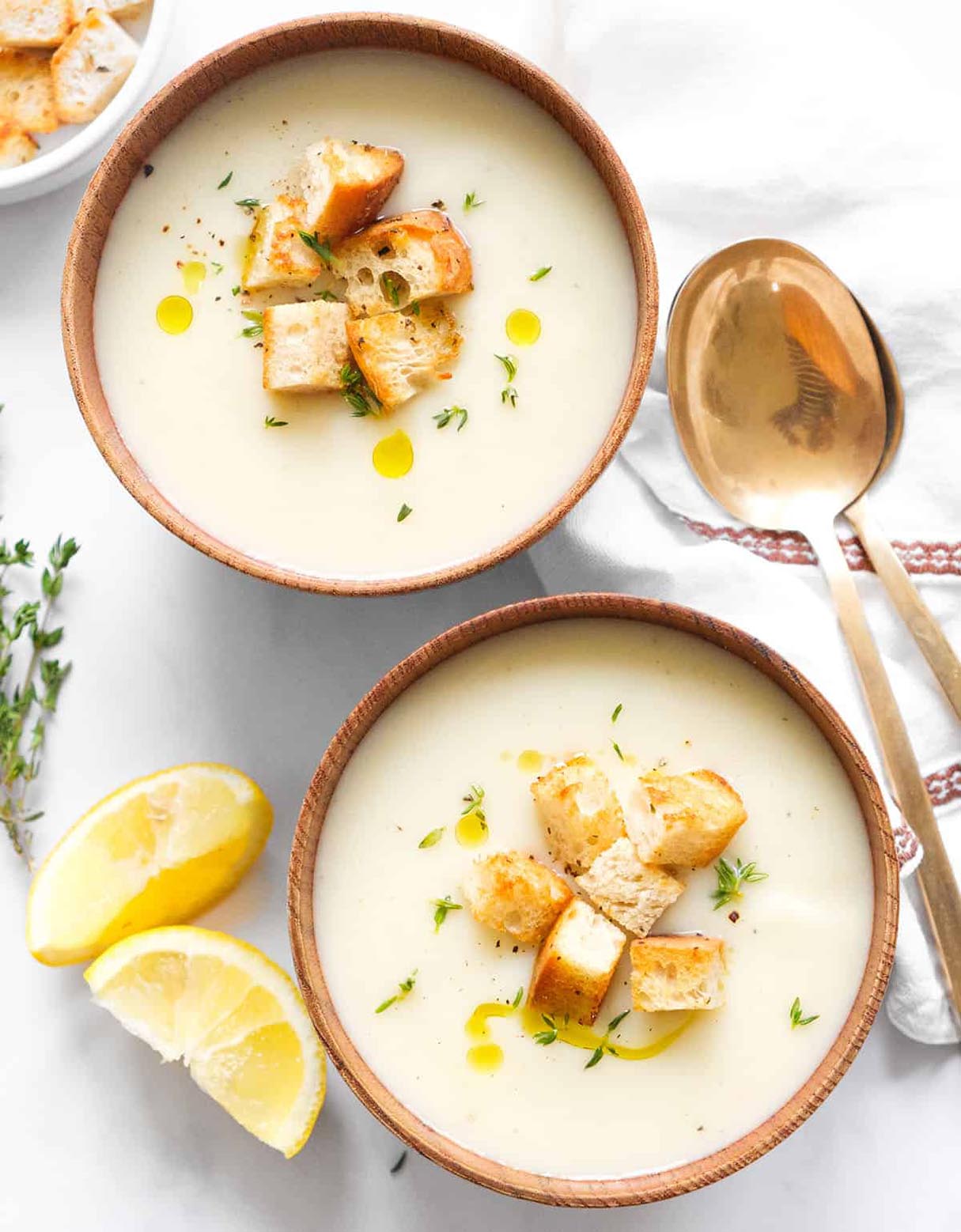 Light Creamy Vegan Cauliflower Soup