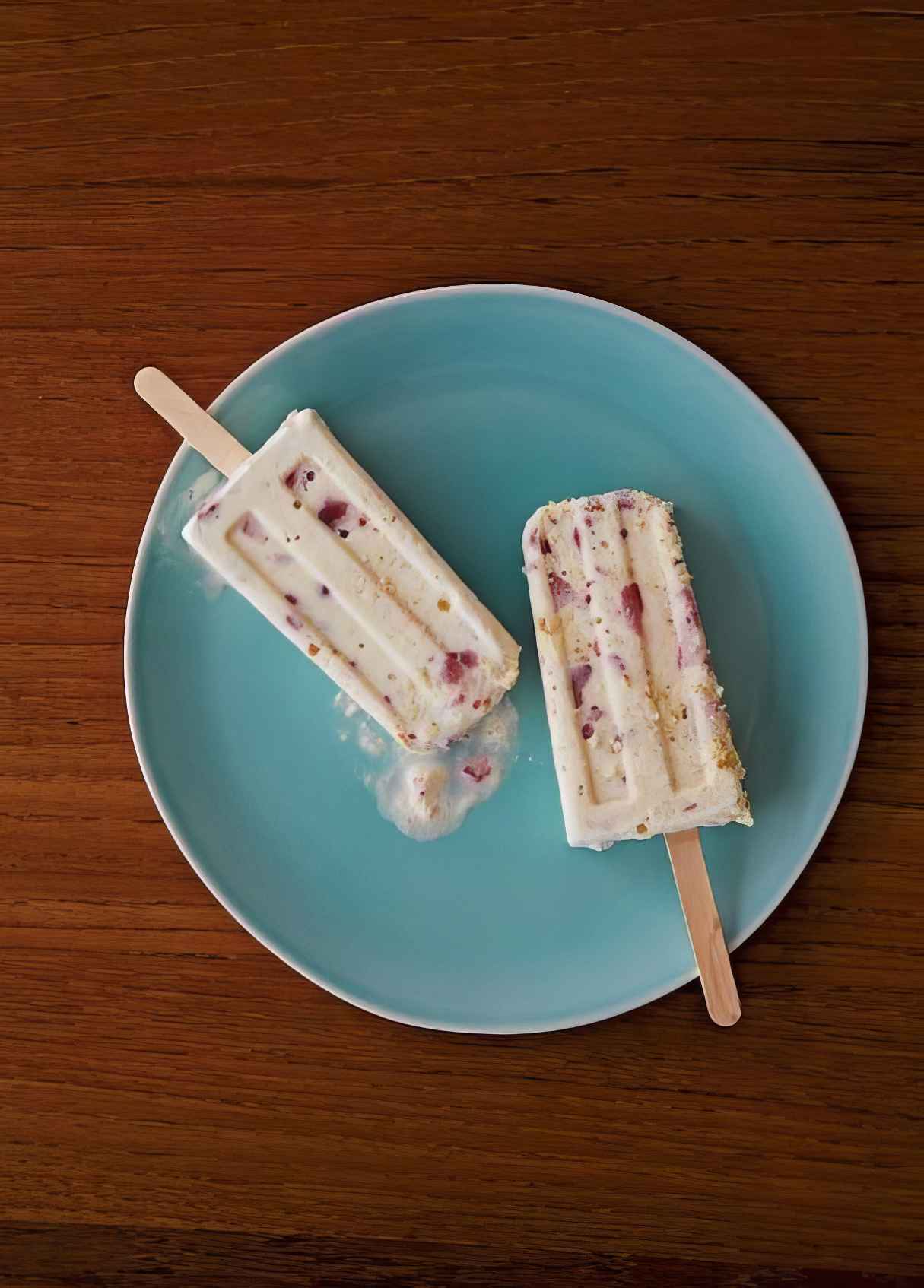 Make Strawberry Shortcake Ice Cream Cake Popsicles for Memorial Day