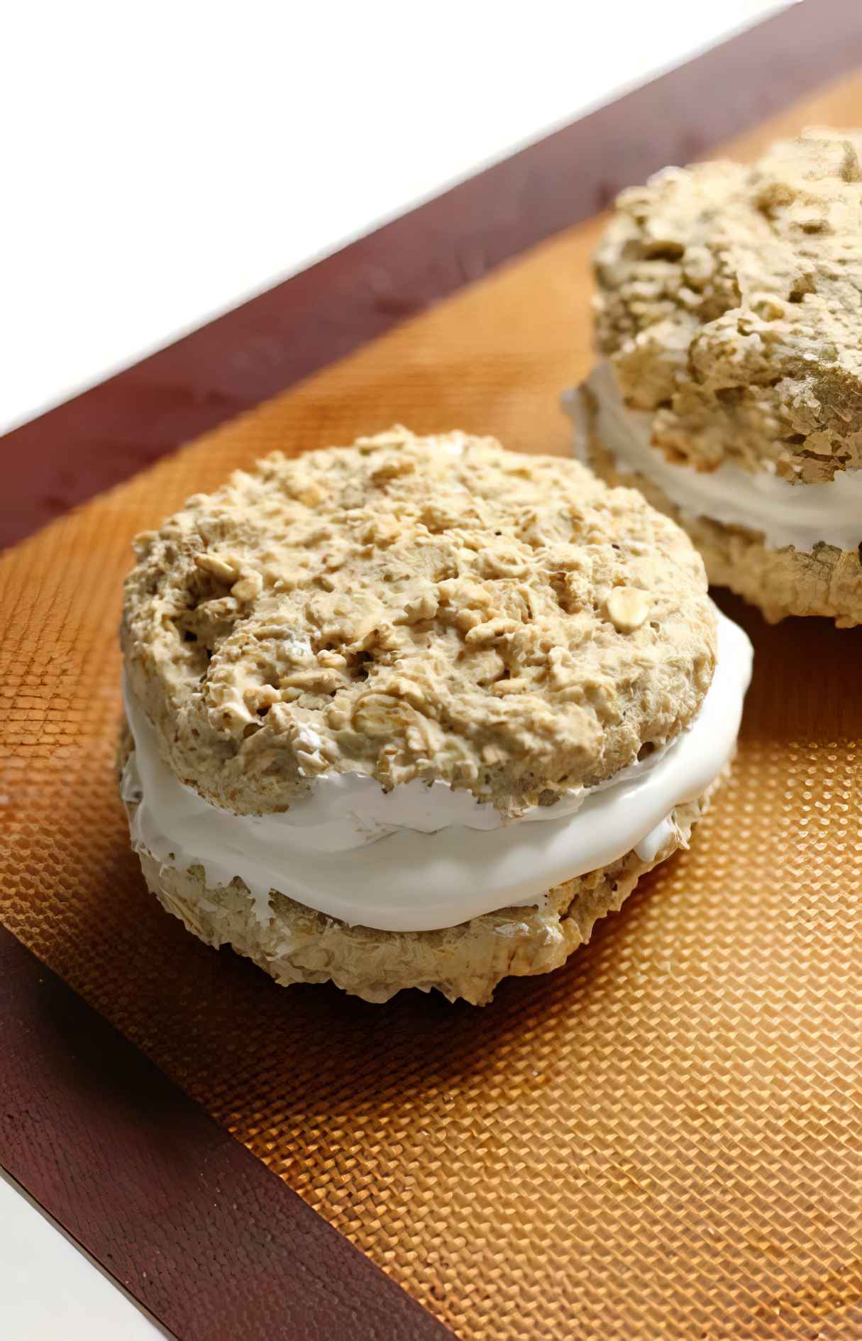Homemade Gluten-Free + Vegan Oatmeal Cream Pies (Allergy-Free, Sugar-Free)