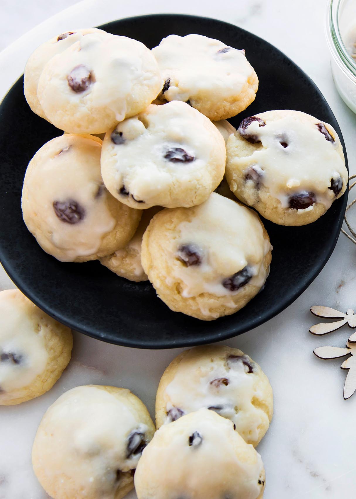 Rum-Praline Shortbread Bites