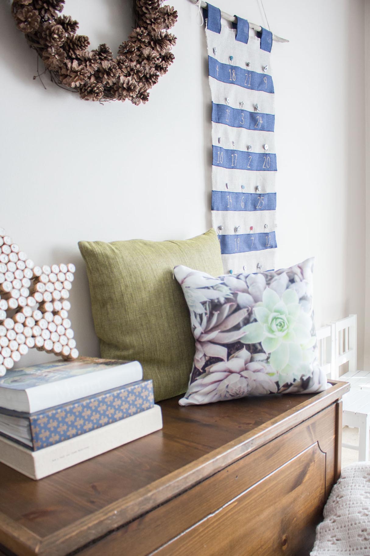 Easy DIY Advent Calendar with Ribbon and Burlap