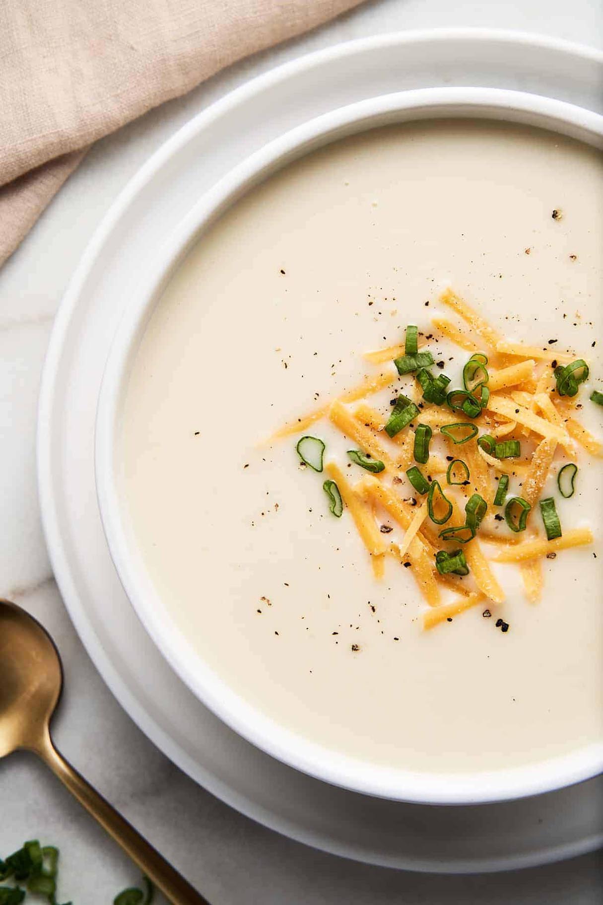 Easy 4-Ingredient Potato Soup