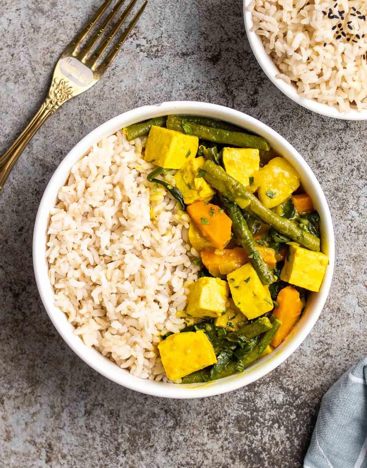 Vegan Yellow Curry with Potatoes and Tofu