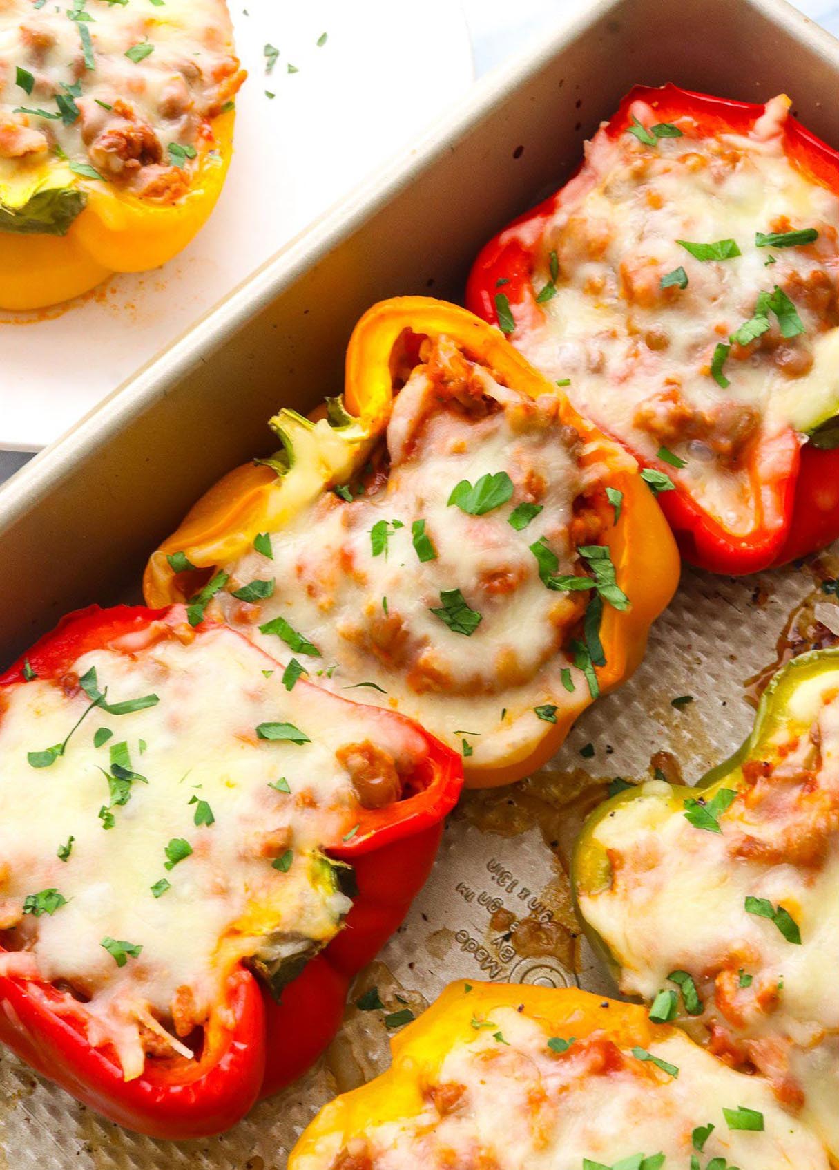 Low-Carb Chicken Parmesan Stuffed Peppers