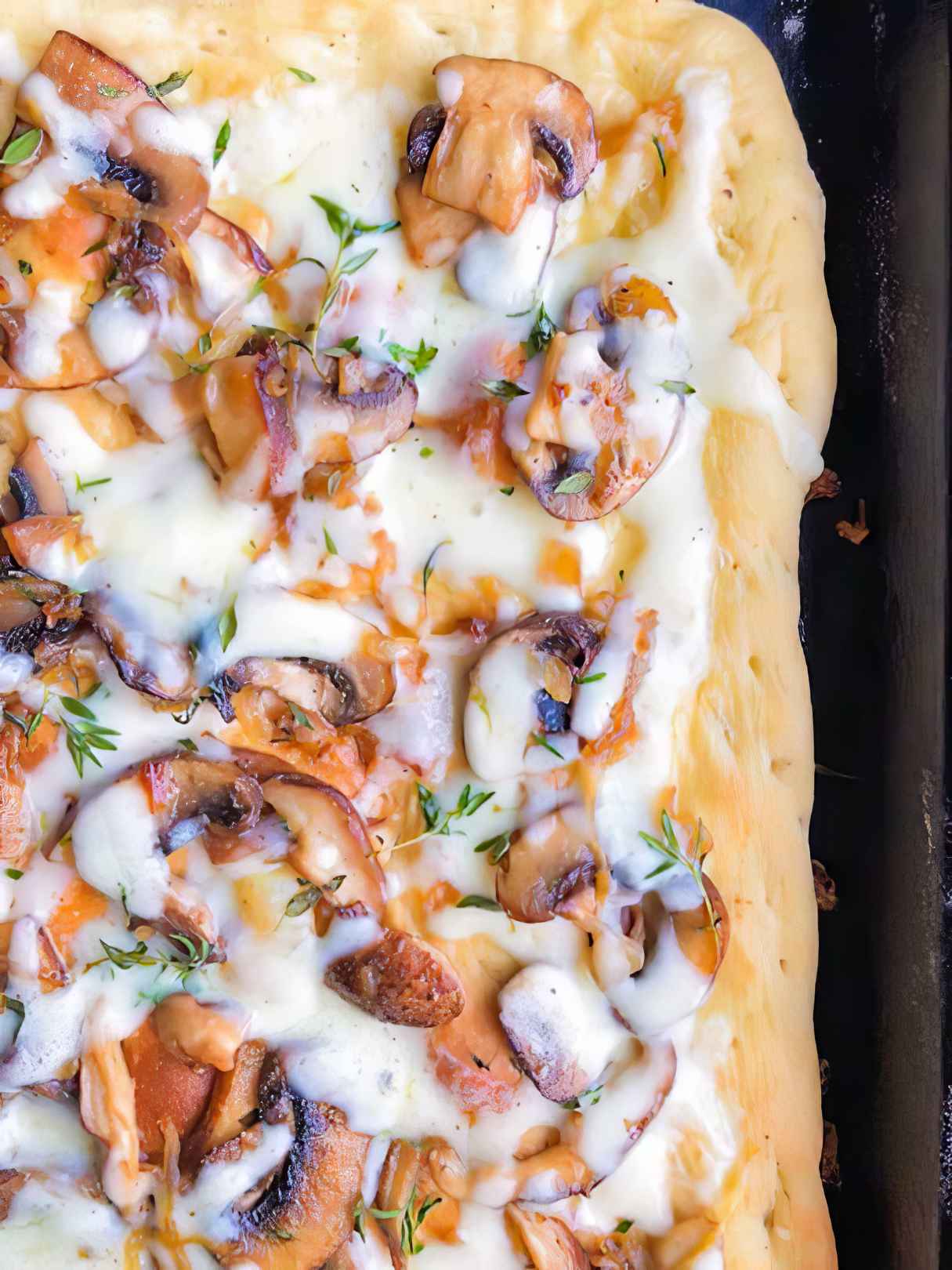 Mushroom & Caramelized Onion Flatbread Pizza