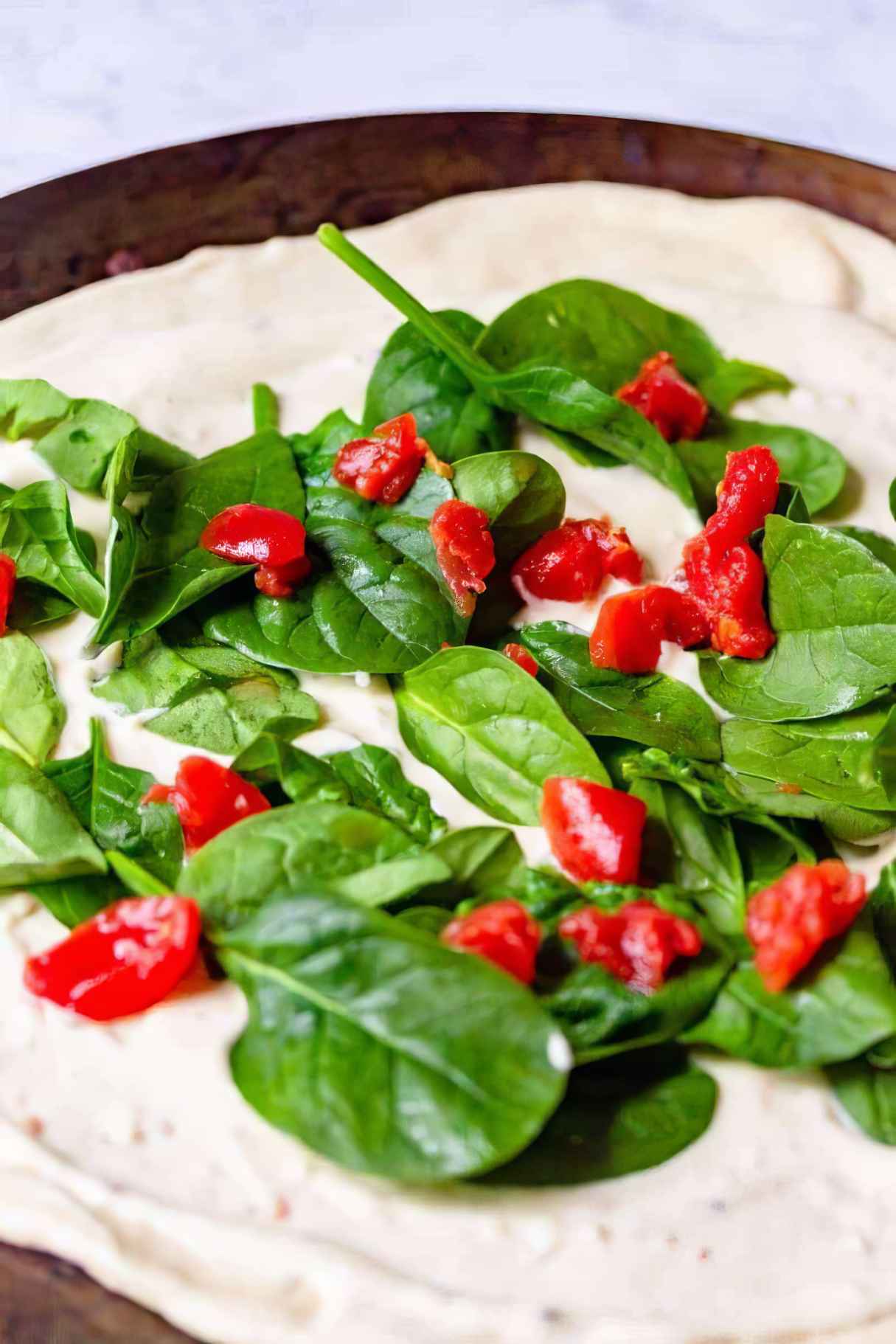 Spinach Tomato White Pizza Recipe