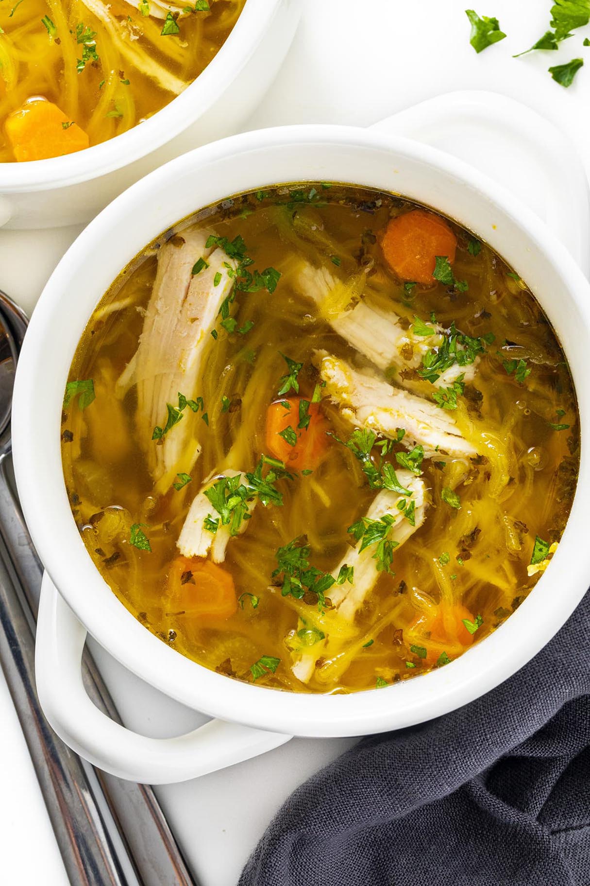 Keto Chicken Soup – Low Carb, Paleo-Friendly & Grain-Free Comfort Food