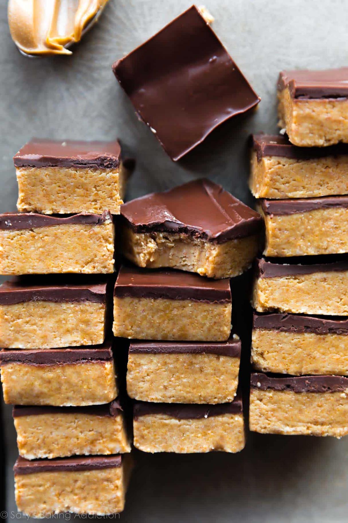No-Bake Chocolate Peanut Butter Bars Recipe - Easy No Bake Dessert!